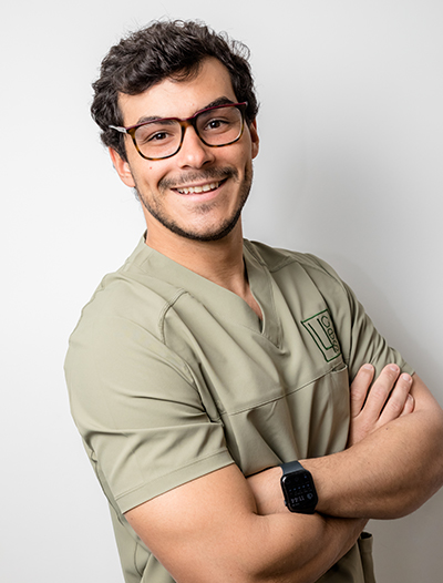 roi fernandez 400x526